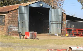 1.9 ha Smallholding in Fairleads