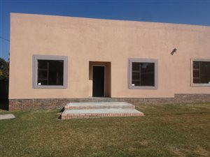 2 Bed House in Hutten Heights