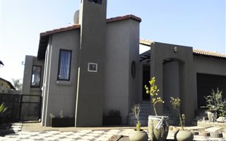 2 Bedroom House in Bankenveld