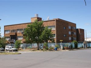 3 Bed Apartment in Queenstown Central