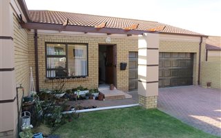 3 Bedroom Townhouse in Island View