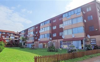 1 Bedroom Apartment in Amanzimtoti