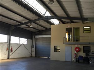 296 m² Industrial space in Spartan