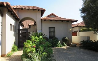 4 Bedroom House in Pecanwood