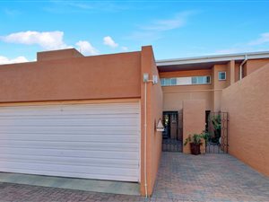 3 Bed Townhouse in Selcourt