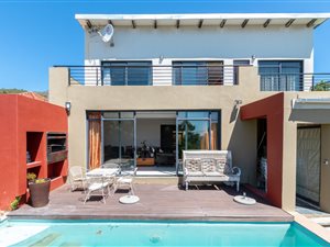 8 Bed House in University Estate
