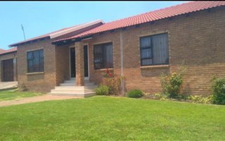 3 Bedroom House in Noordrand
