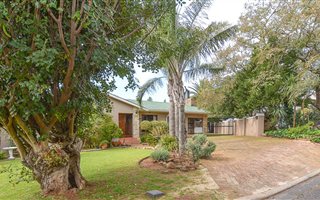 4 Bedroom House in Durbanville Hills