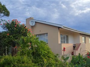 3 Bed House in Hornlee