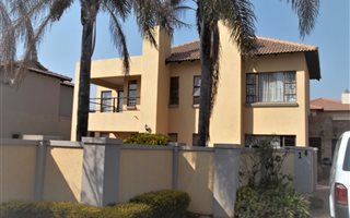 3 Bedroom House in Midfield Estate