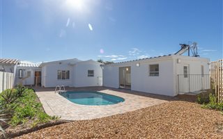 3 Bedroom House in Sanddrift