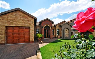3 Bedroom Townhouse in Risiville