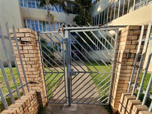 2 Bed Apartment in Port Elizabeth Central