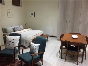 1 Bed Garden Cottage in Parktown North