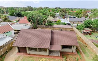 3 Bedroom House in General Alberts Park