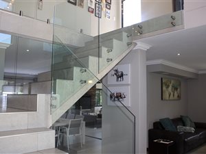 4 Bed House in Rooihuiskraal North
