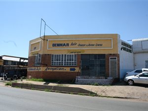 400 m² Industrial space in Roodepoort Central
