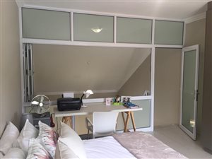 1 Bed Duplex in West Hill