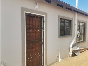 3 Bed House in Raceway