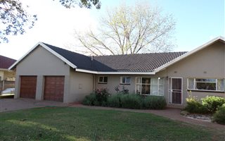 4 Bedroom House in Risiville