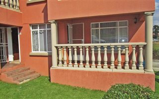 2 Bedroom Townhouse in Rembrandt Park