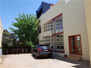 250 m² Commercial space in Bendor