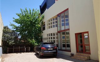 250 m² Commercial space in Bendor