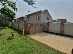 3 Bed Apartment in Menlo Park