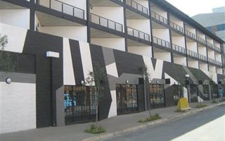 Studio apartment in City & Suburban (Maboneng)