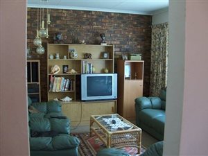 4 Bed House in Dersley