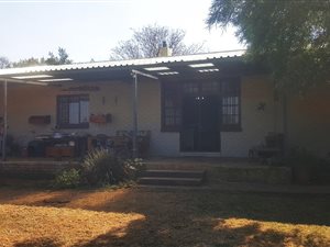 11.9 ha Farm in Broederstroom