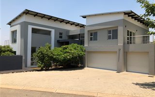 5 Bedroom House in Cedar Creek
