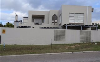 7 Bedroom House in Langebaan