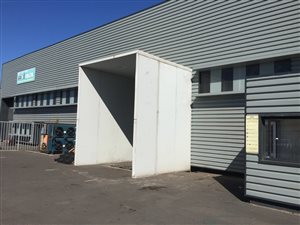 1710 m² Industrial space in Airport Industria