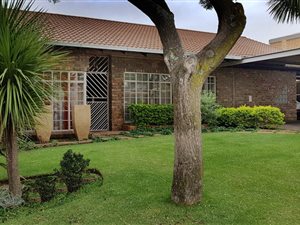 3 Bed House in Boat Lake Village