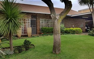 3 Bedroom House in Boat Lake Village