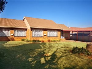 3 Bed House in Crystal Park
