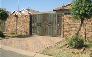 3 Bedroom House in Alveda