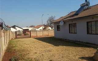 3 Bedroom House in Villa Liza