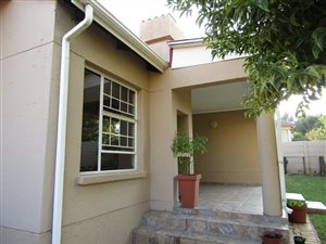 3 Bed House in Weltevreden Park