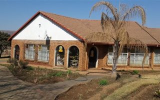 2.1 ha Farm in Pretoria North