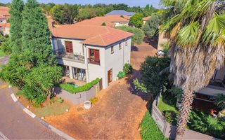 4 Bedroom Townhouse in Centurion Golf Estate