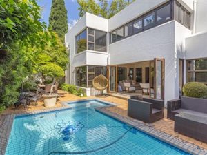 5 Bed House in River Club