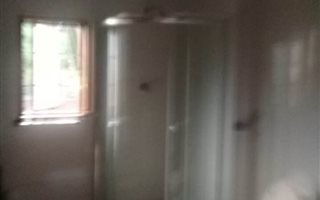 1 Bedroom Garden Cottage in Bramley