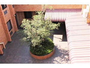 400 m² Commercial space in Val de Grace