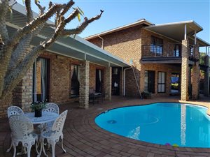 4 Bed House in Meerensee