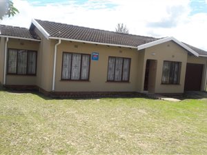 3 Bed House in Aquadene