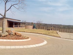 2 Bedroom Apartment in Mooikloof Gardens