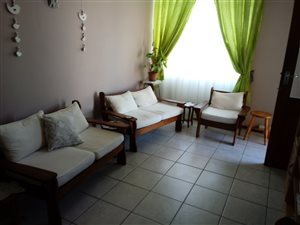 2 Bedroom House in Mossel Bay Central