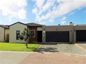 3 Bed House in Burgundy Estate